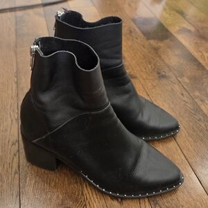 Treasure & Bond Black Leather Ankle Boots with Studded Sole Size 5